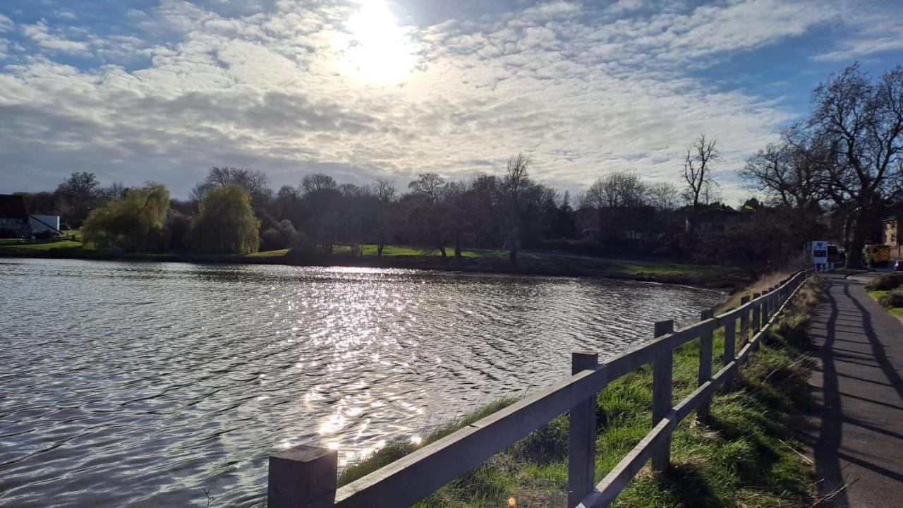 Sandown On The Creek Wootton Bridge  Eksteriør billede